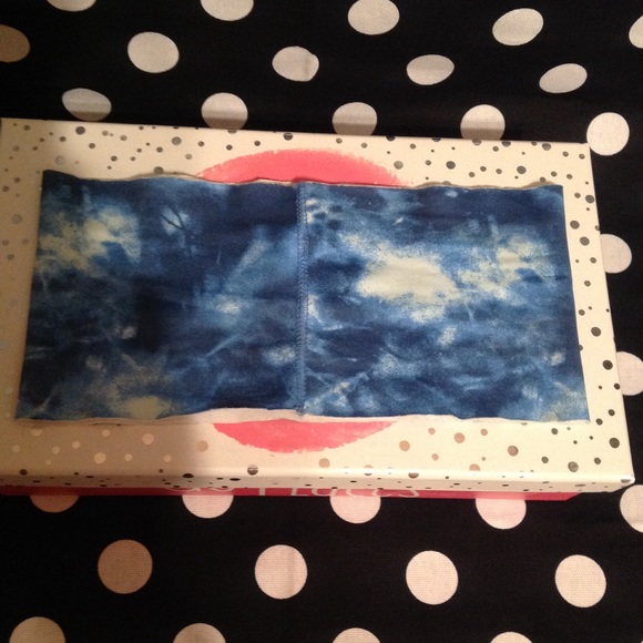 Under Armour Headband! - Picture 2 of 2